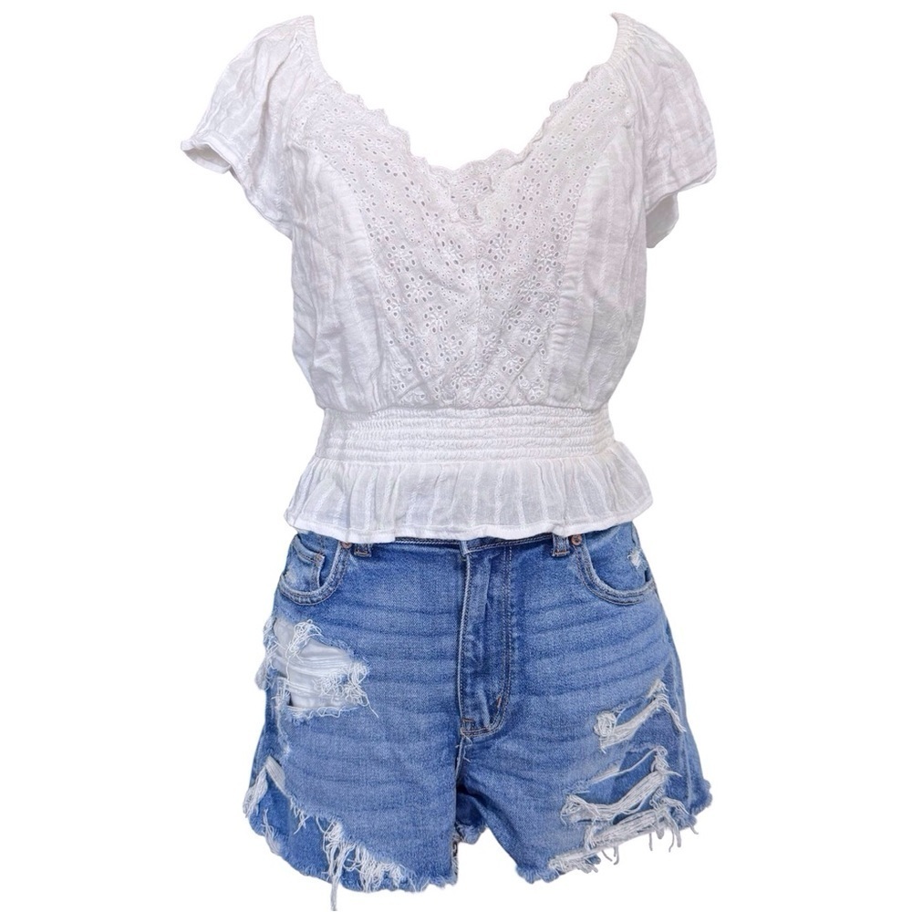 American Eagle Puff Sleeve Eyelet Bubble Blouse Size Medium White - Picture 6 of 6